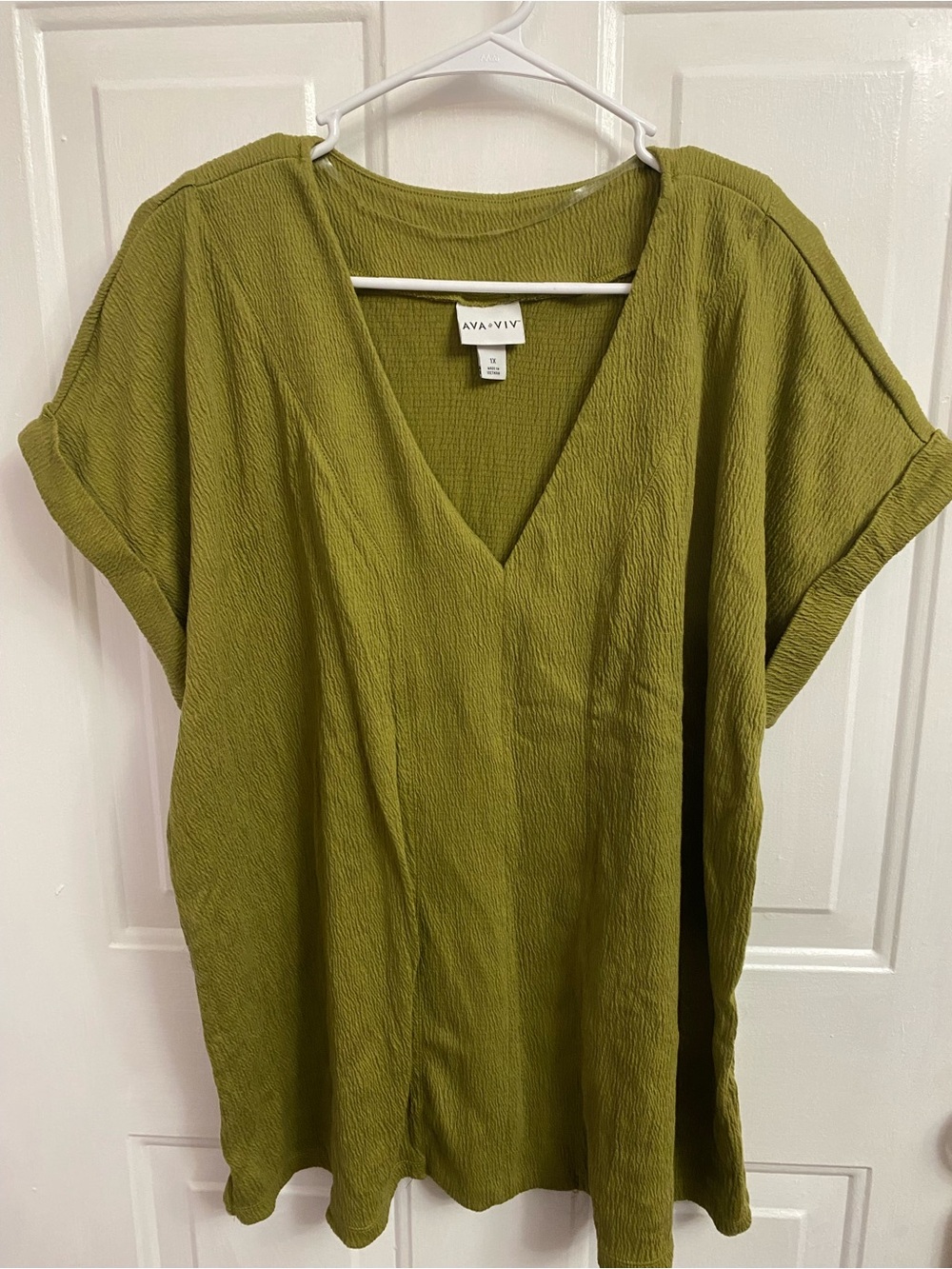 Ava & Viv Olive Pullover Textured V-Neck Short Sleeve Tunic, 1X women’s